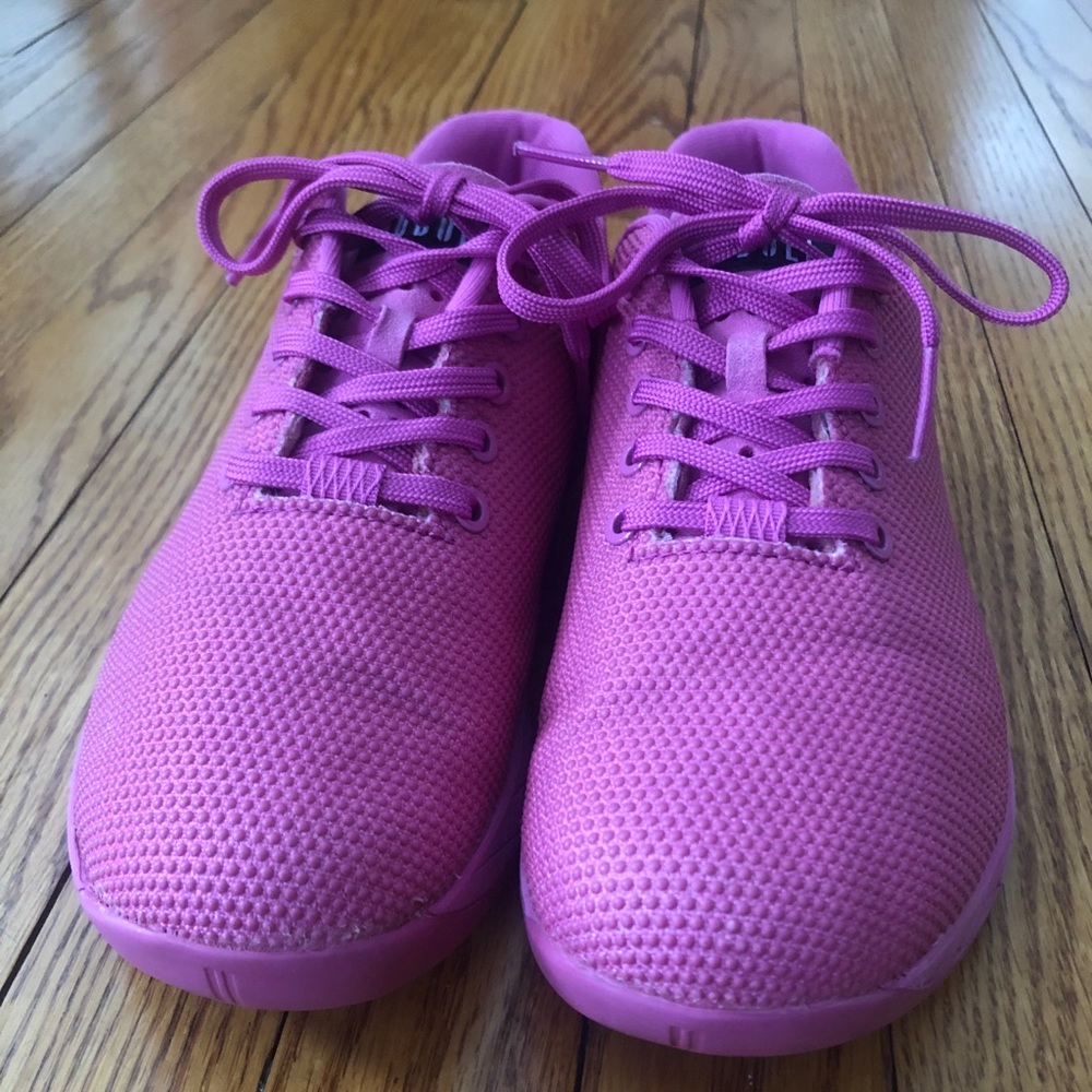 🔴SOLD🔴 EUC Nobull OG Bright Pink Trainers - Picture 3 of 7